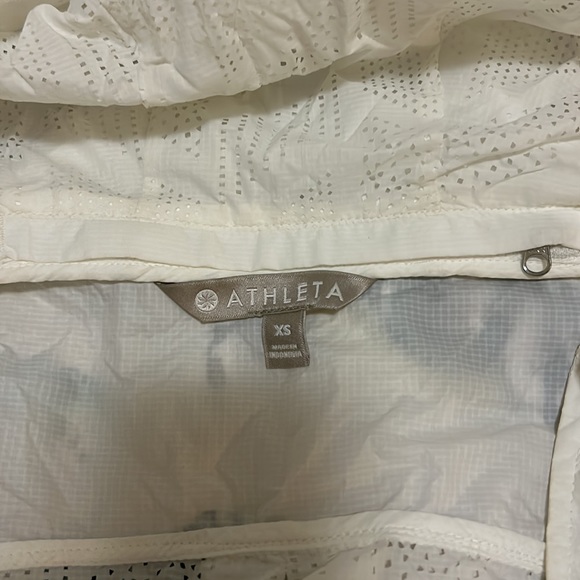 Athleta Passport Jacket. Lightweight, sheer with flattering cinch waist. - Picture 2 of 5